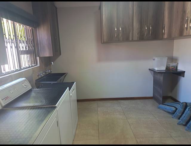 3 BEDROOM HOUSE FOR SALE IN GOLF PARK